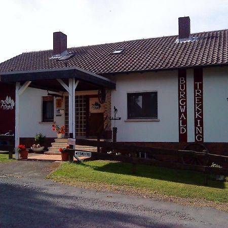 Gästehaus Burgwald-Trekking Mittelsimtshausen Exterior foto