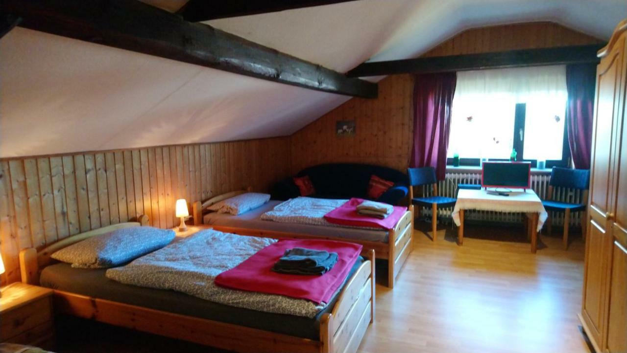 Gästehaus Burgwald-Trekking Mittelsimtshausen Exterior foto
